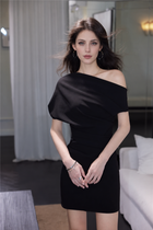 One-Shoulder Ruched Fitted Dress - Black / Mini