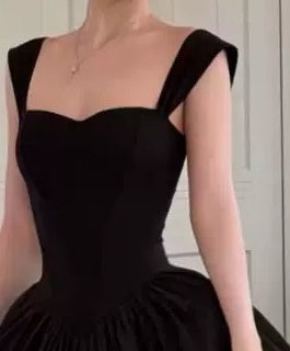 Black Sweetheart Full-Skirt Prom Maxi Dress - garment detail