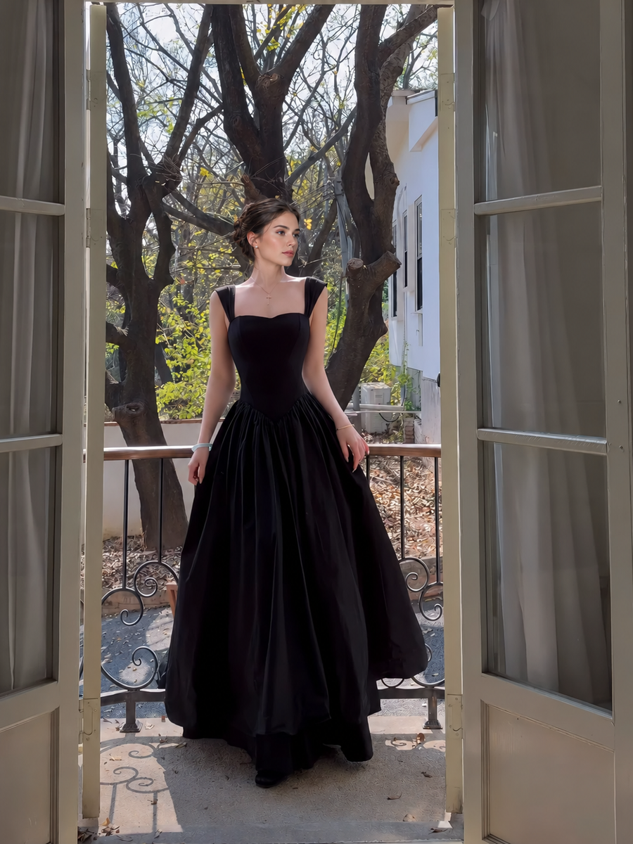 Black Fitted Evening Maxi Dress