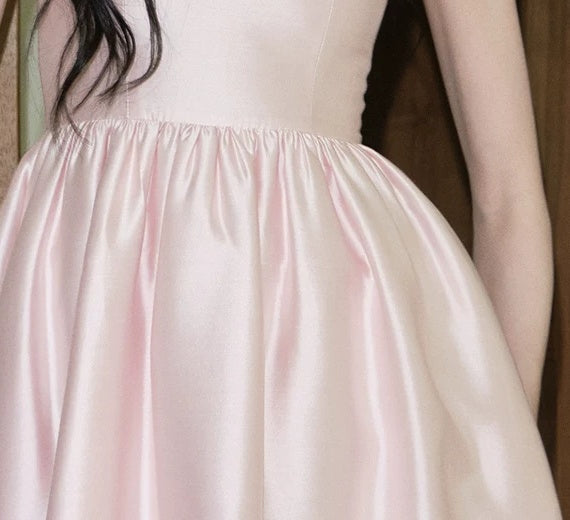 Sleeveless Round-Neck A-Line Cocktail Midi Dress - garment detail