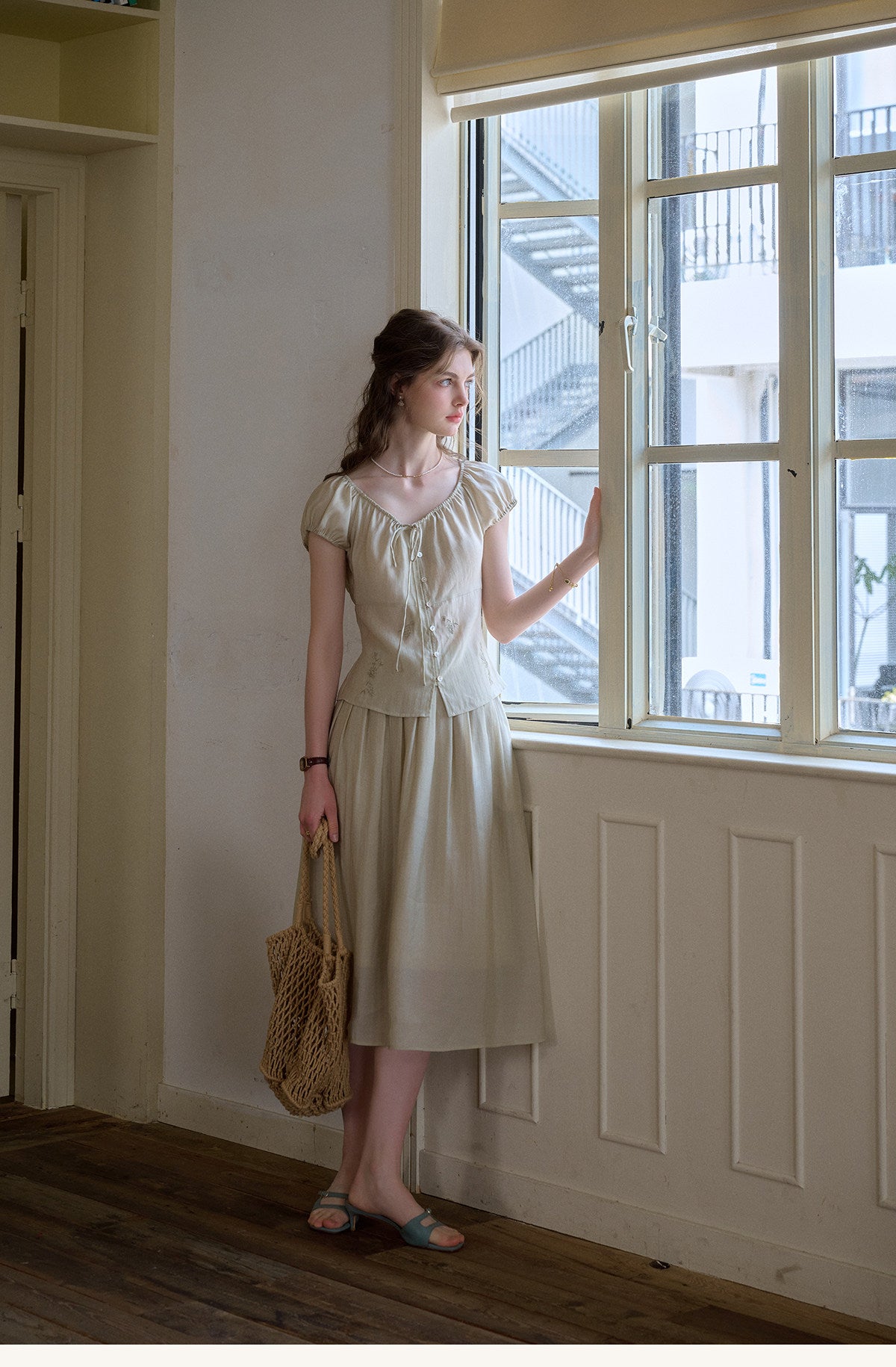 Vintage Plant Embroidered Lyocell Two-Piece Set - V-Neck Puff Sleeve Top & Midi Skirt