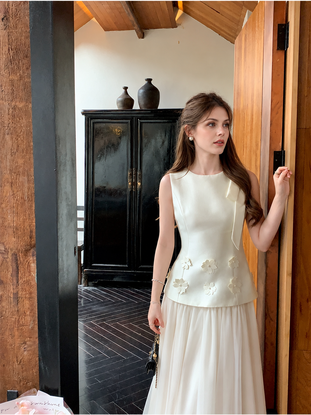 Floral-Applique Sleeveless Tulle Maxi Dress - Pearl White