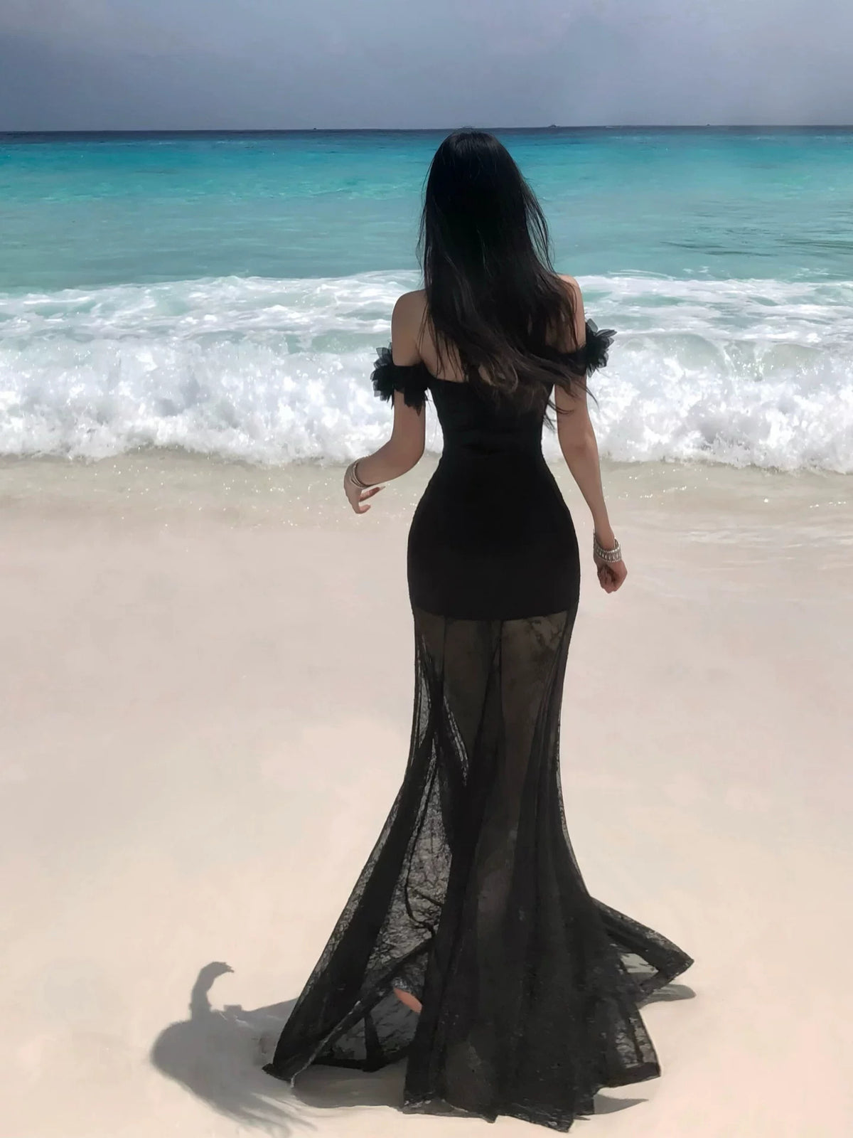 Black Off-Shoulder Lace Mermaid Party Dress - garment detail