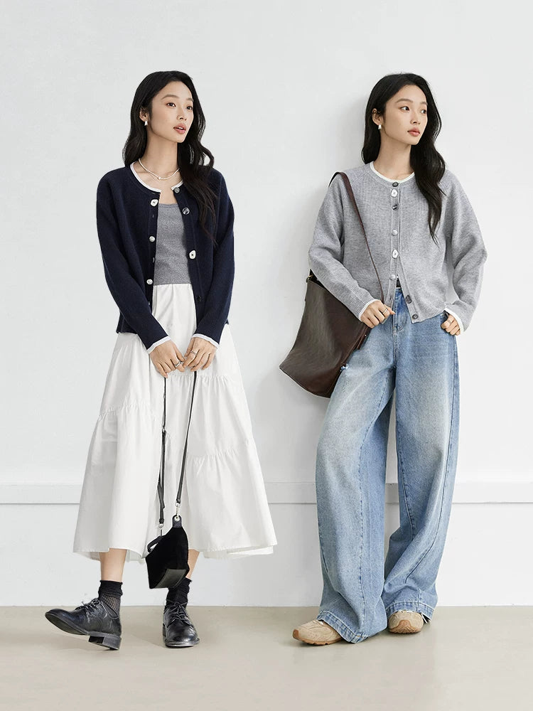 对白超好看异型扣撞色毛衣开衫女2026秋新款慵懒短款圆领针织外套