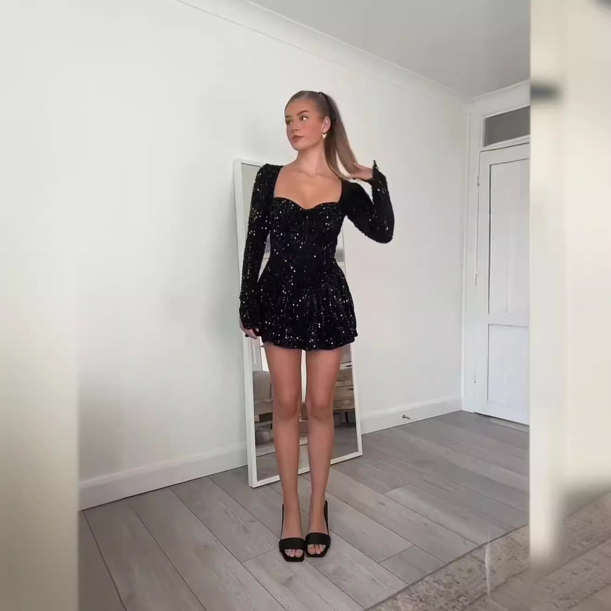 Women's Long-Sleeve Sequin Mini Cocktail Dress