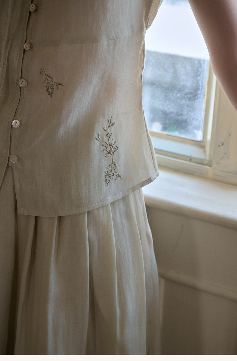 Vintage Plant Embroidered Lyocell Two-Piece Set - V-Neck Puff Sleeve Top & Midi Skirt